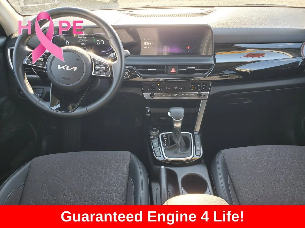 Used 2025 White Kia S image 24