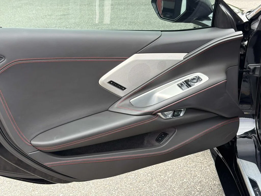 Used 2021 Black Chevrolet 3LT image 17