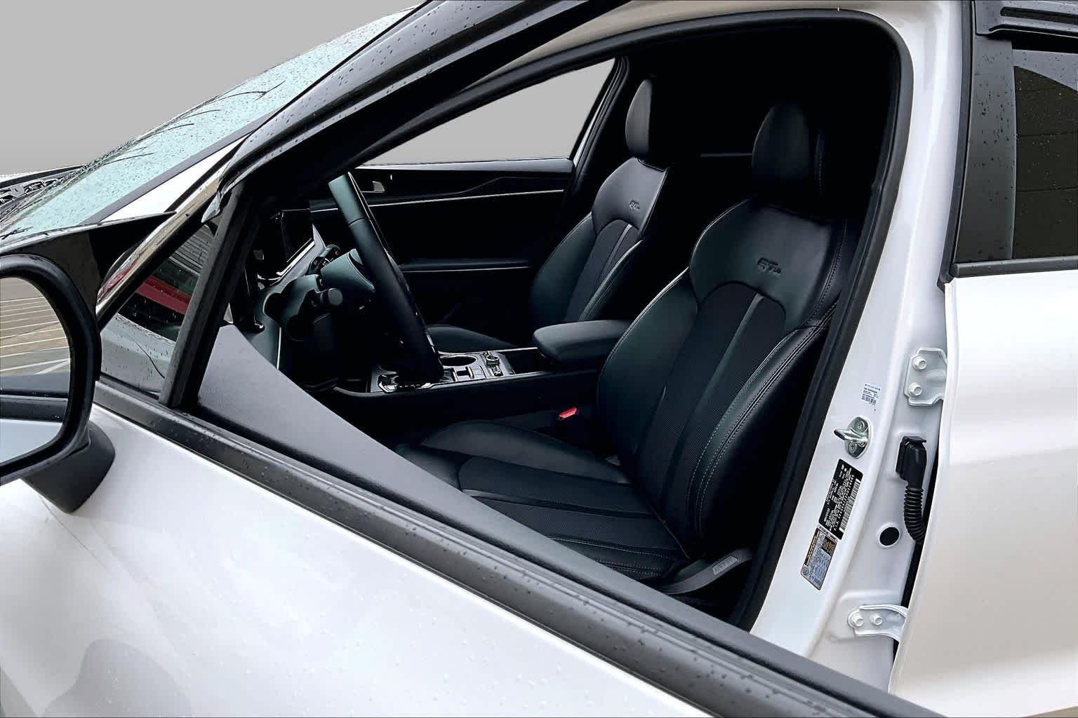 Used 2024 Glacial White Pearl Kia GT-Line image 8