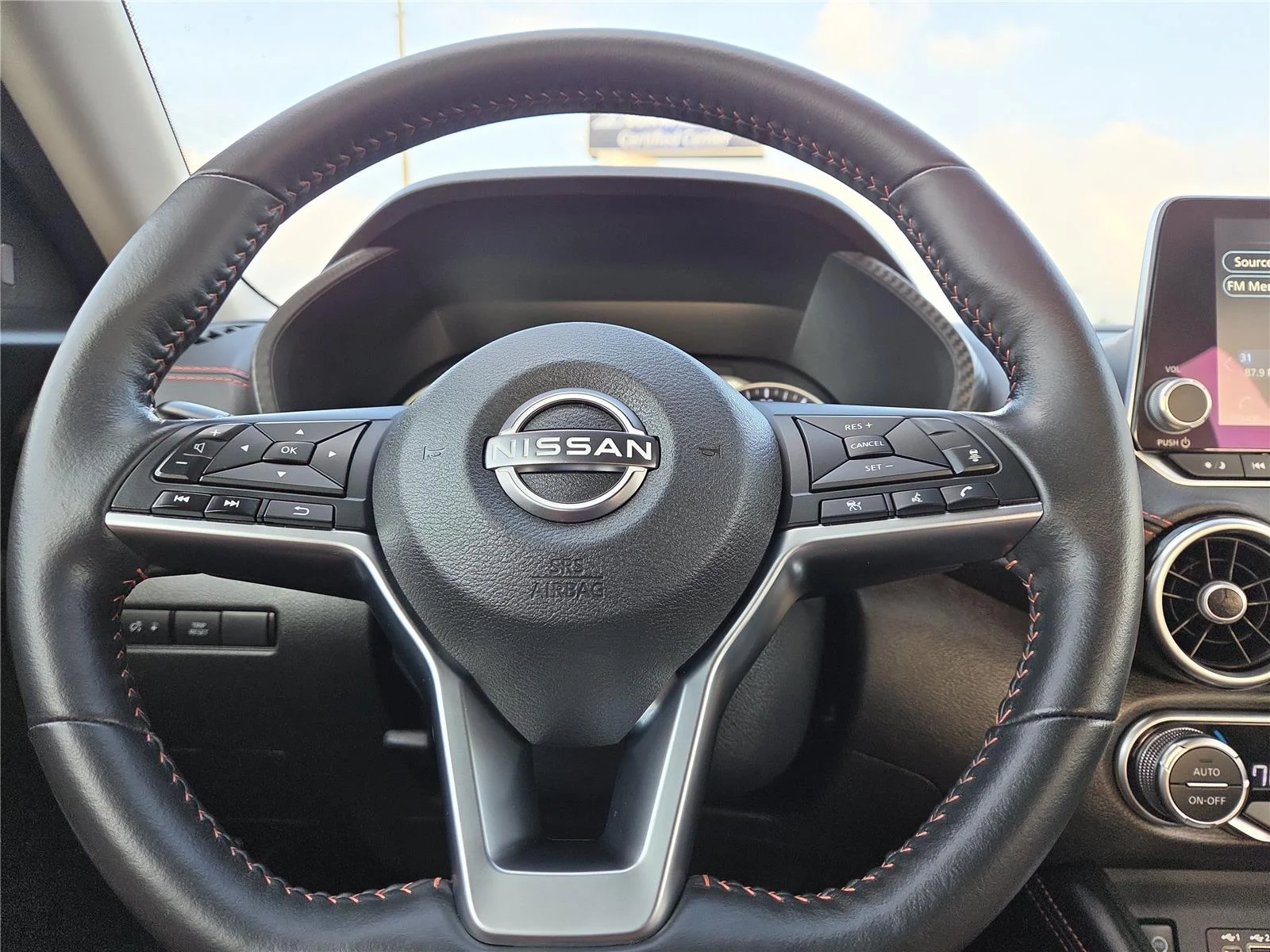 Used 2024 Atlantic Gray Metallic/Super Black Nissan SR image 12