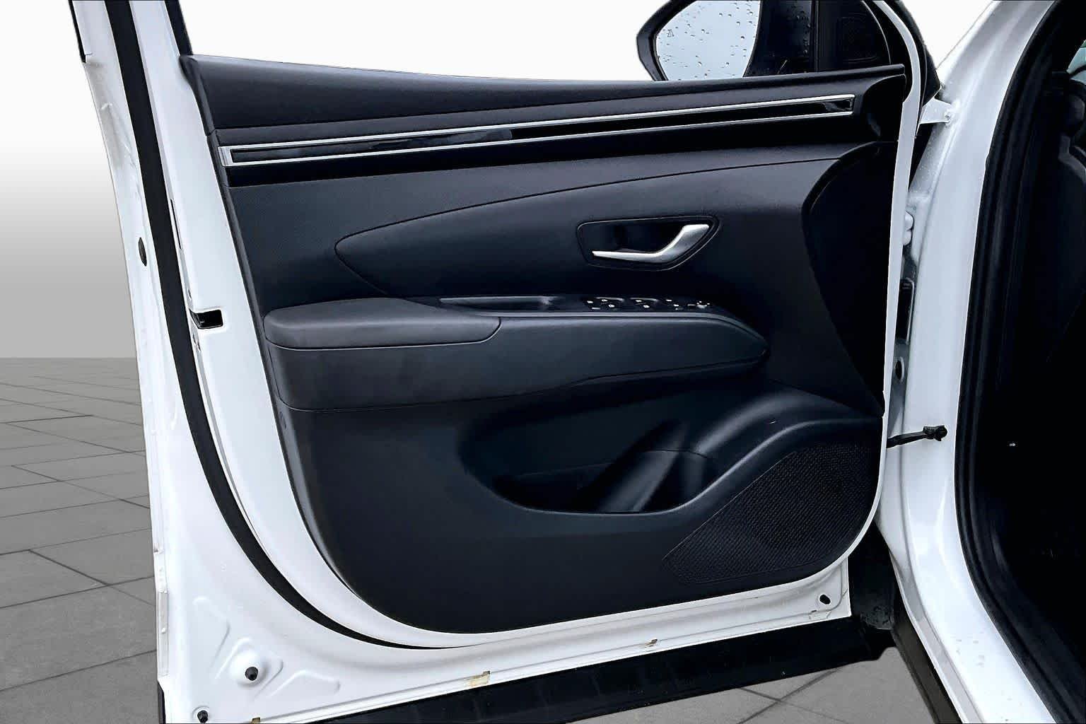 Used 2022 Ice White Hyundai SEL Premium image 21