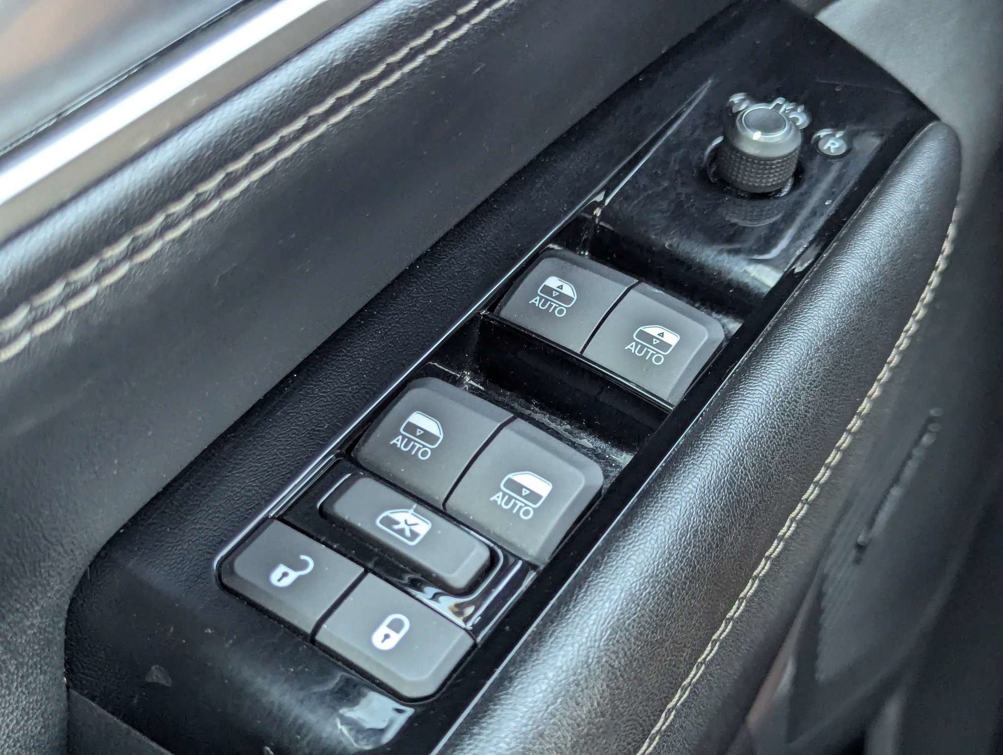 Used 2024 White Jeep Series II image 23