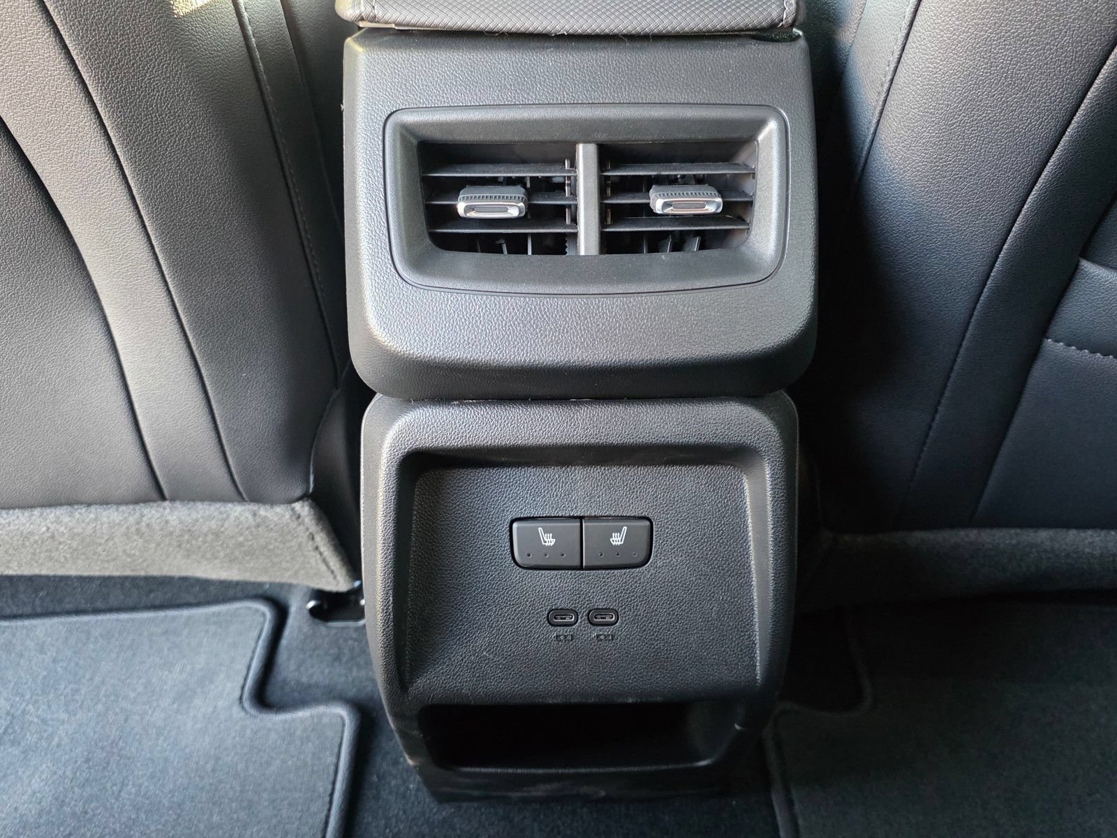 2026 Chevrolet Equinox EV 2LT - Photo 16