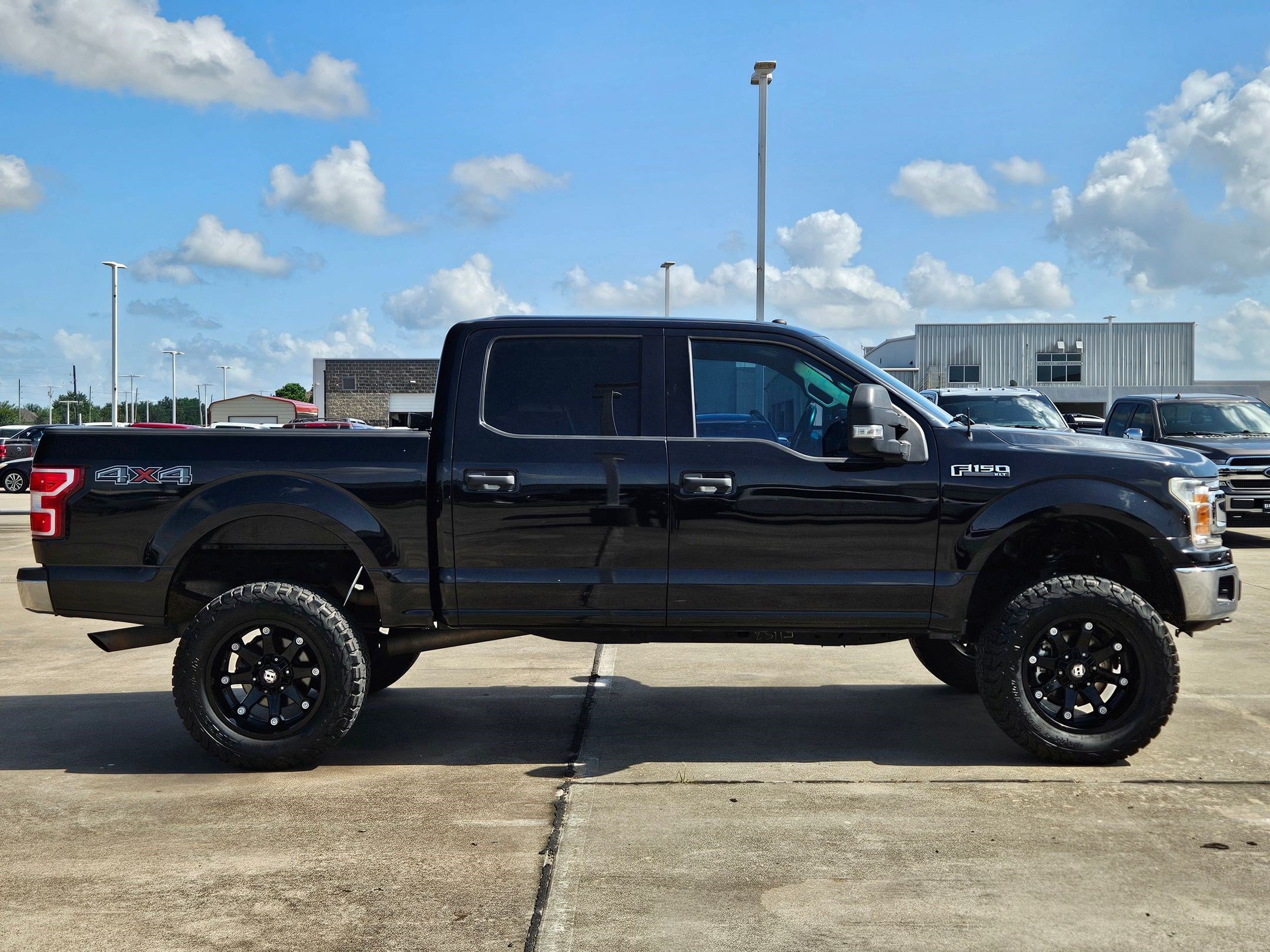 Used 2018 Shadow Black Ford XLT image 2