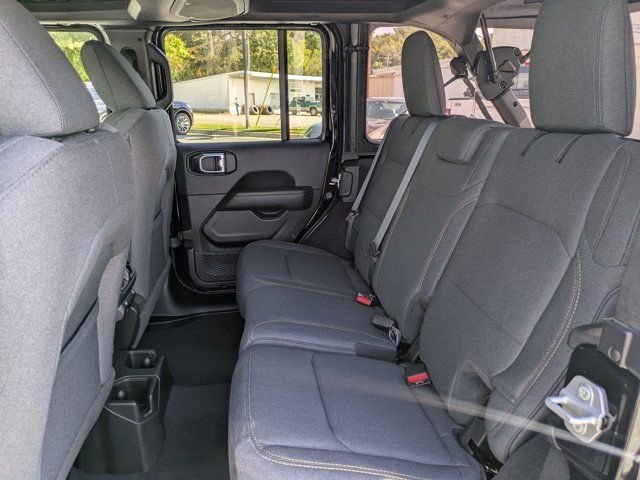 New 2025 Black Clear-Coat Exterior Paint Jeep Sahara image 14