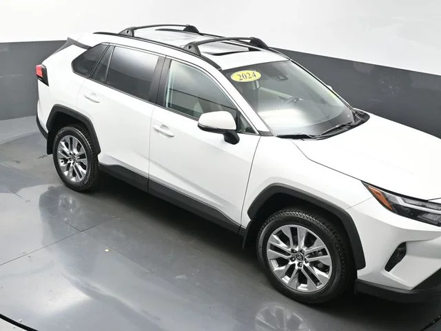 Used 2024 Beige Toyota XLE Premium image 52