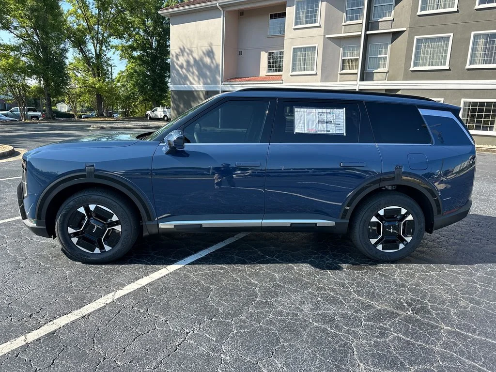 New 2027 Black Kia EX image 4