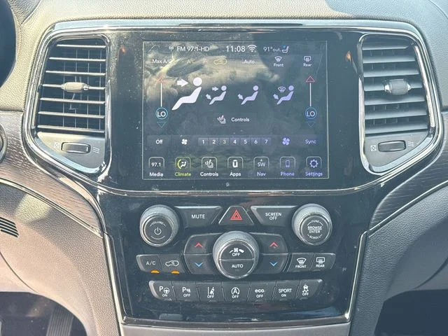 Certified Used 2019 White Jeep Overland image 19