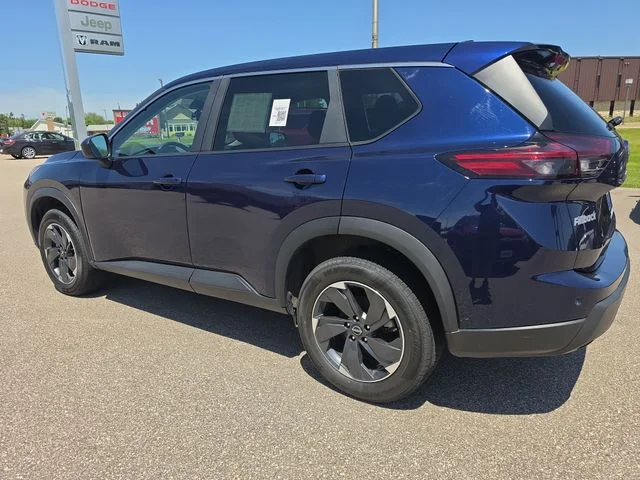 Used 2025 Deep Ocean Blue Nissan SV image 5