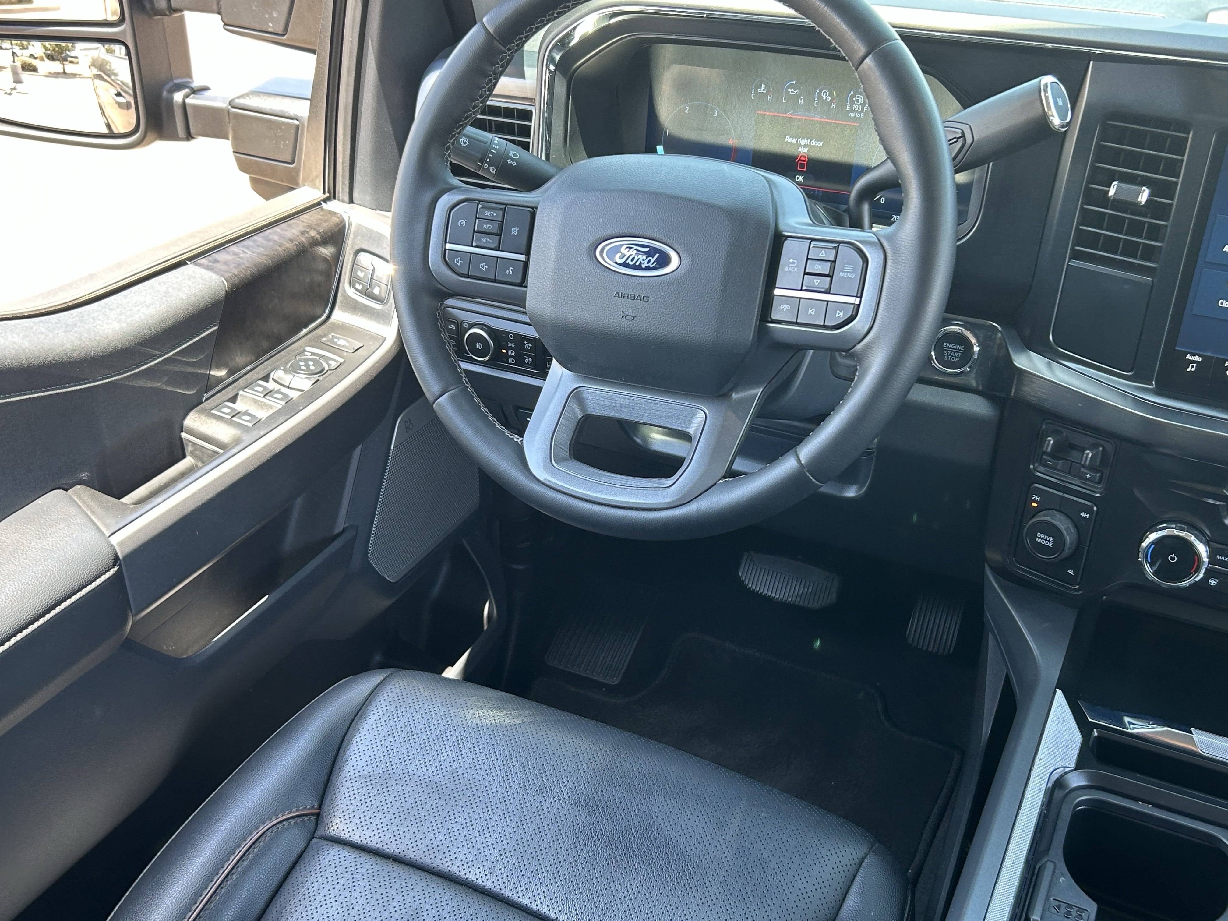 2025 Ford F-250 Super Duty Lariat - Photo 16