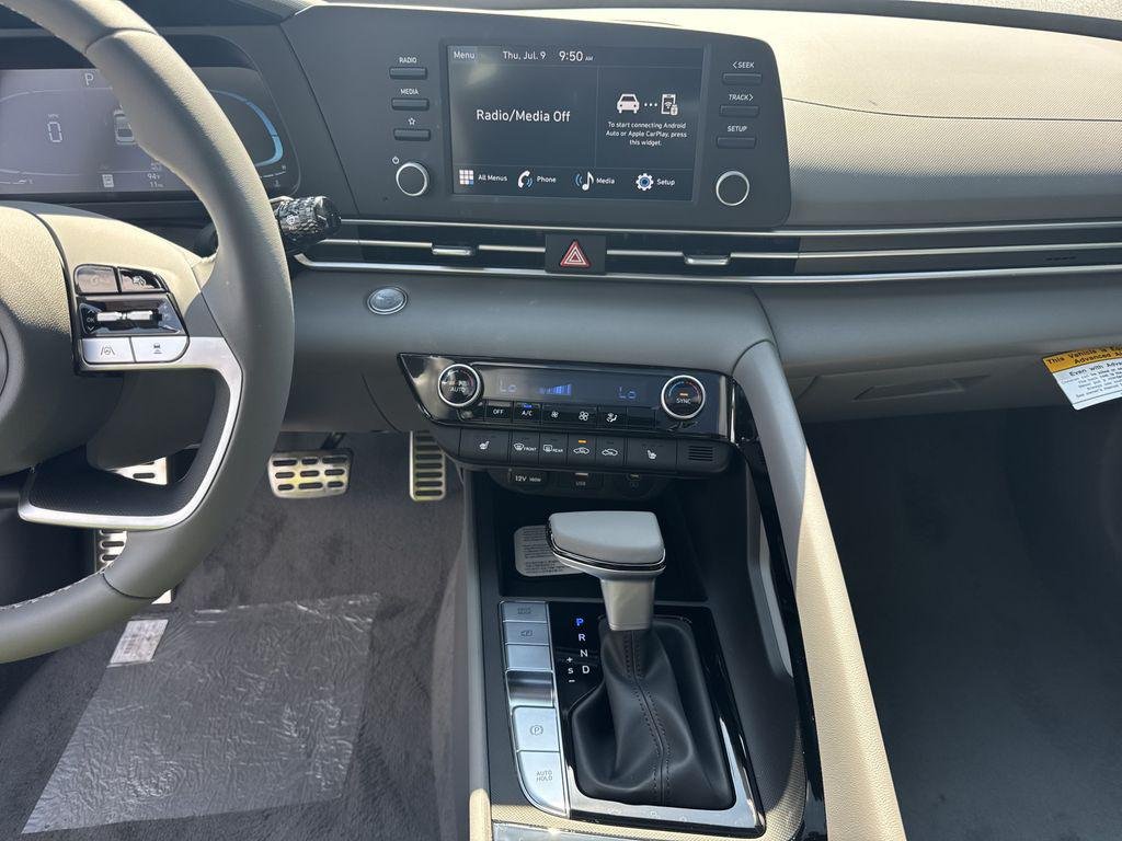 New 2026 White Hyundai SEL Sport Premium image 26