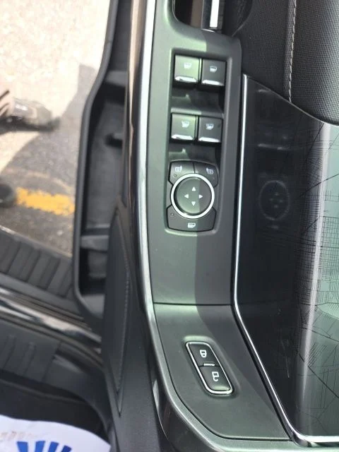Used 2023 Agate Black Metallic Ford XLT image 13