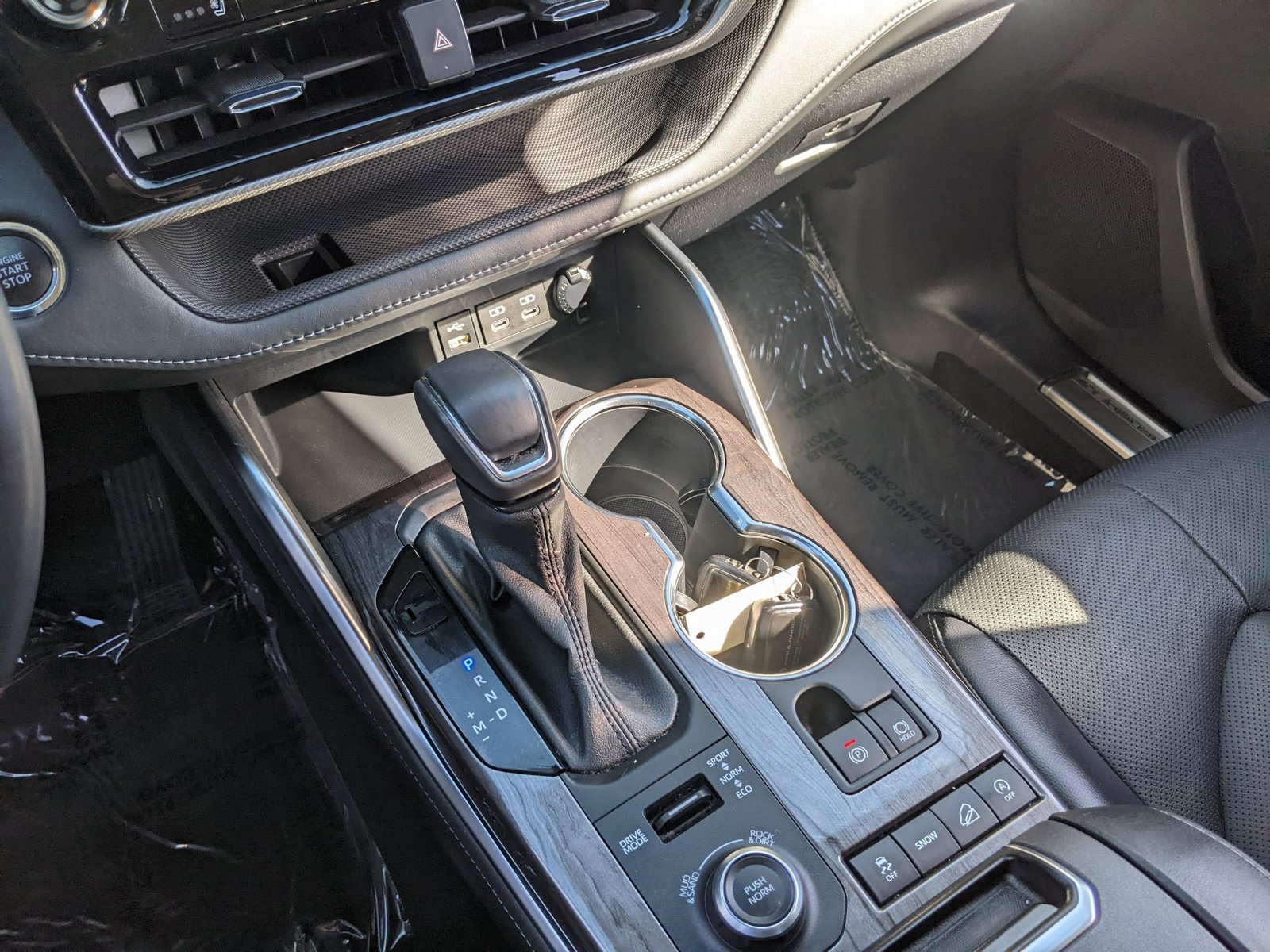 Used 2022 Celestial Silver Metallic Toyota Platinum image 12