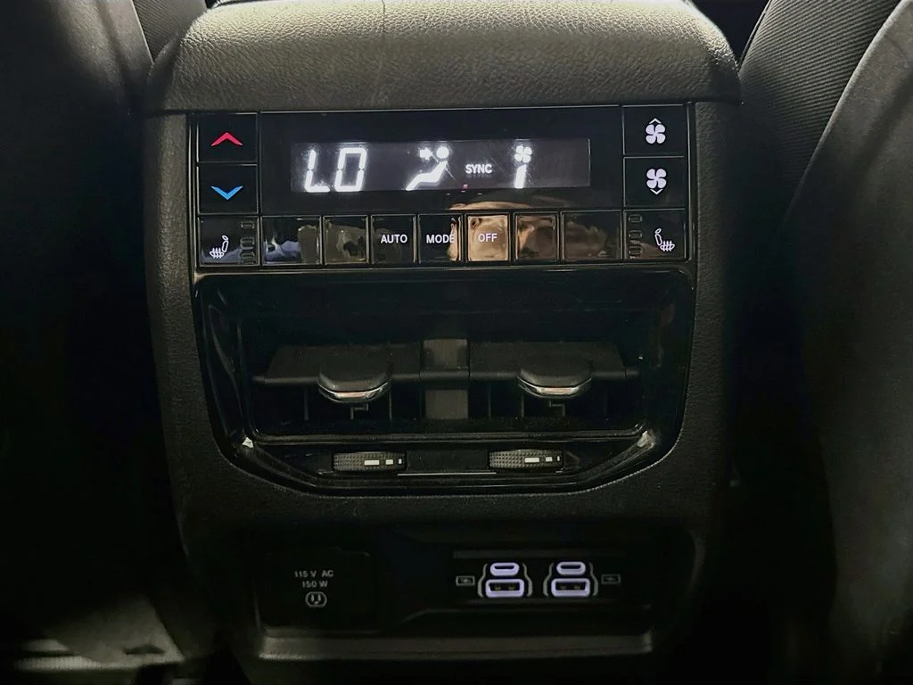 Used 2024 Gray Jeep Limited image 33