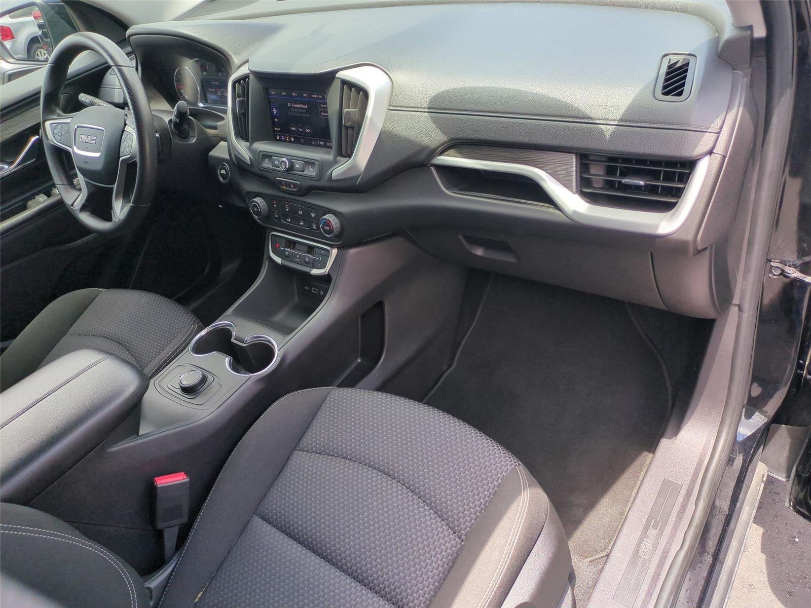 Used 2024 Ebony Twilight Metallic GMC SLE image 37