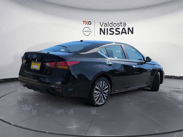 New 2025 Super Black Nissan SV image 4