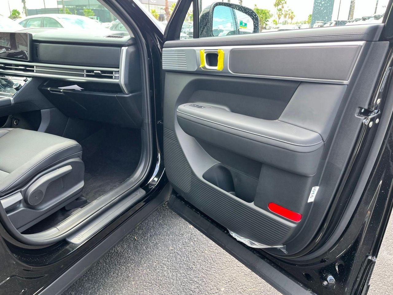 New 2027 Black Hyundai SEL FWD image 21
