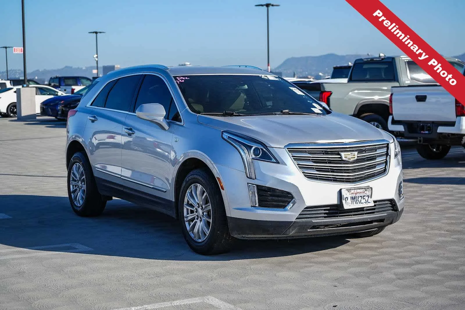 Used 2019 Radiant Silver Metallic Cadillac FWD image 3