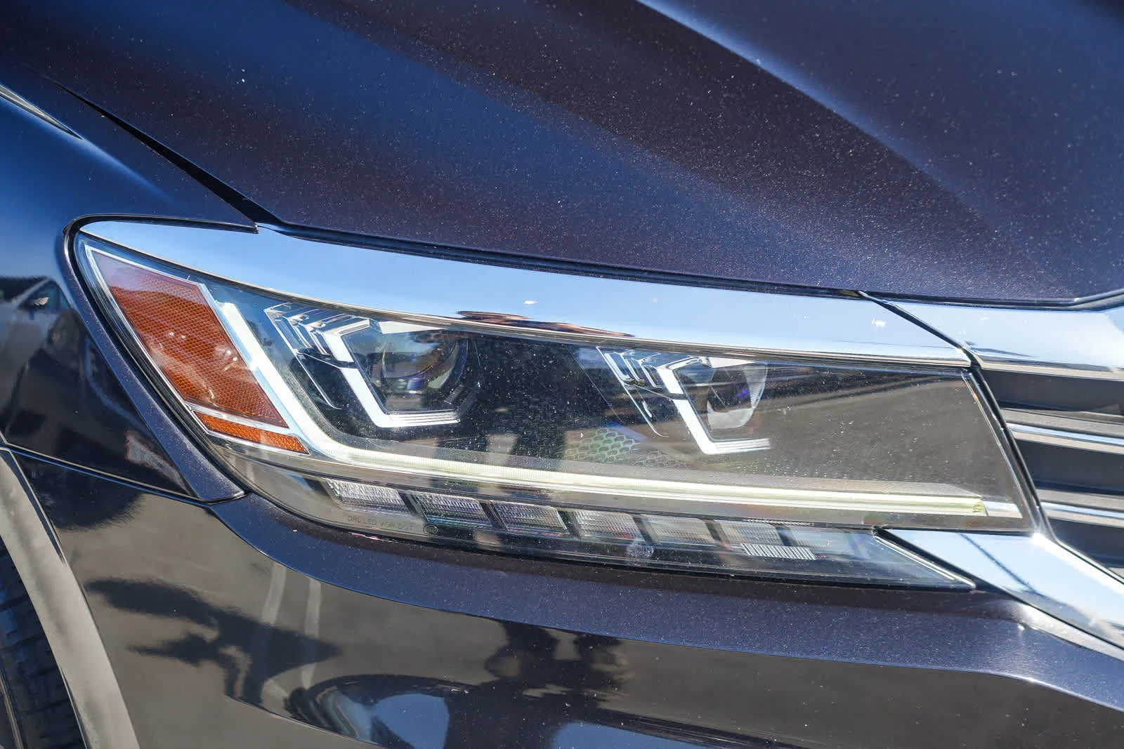 Used 2020  Volkswagen 2.0T SE image 5