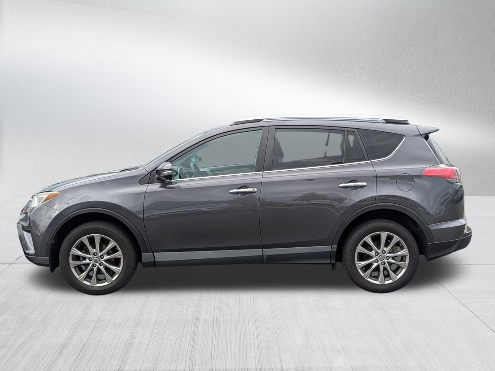 Used 2018 Magnetic Gray Metallic Toyota Limited image 4