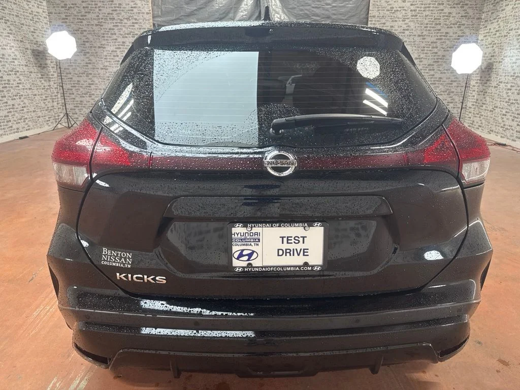 Used 2021 Super Black Nissan S image 6