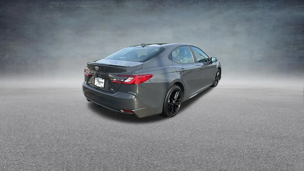 Used 2025  Toyota SE image 29