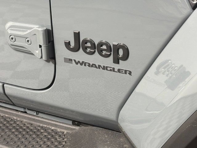 New 2026 Gray Jeep Sahara image 3