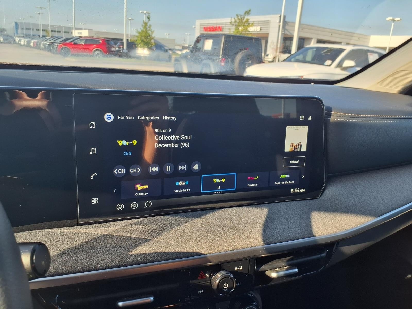 2026 Nissan Kicks photo 23 of 26