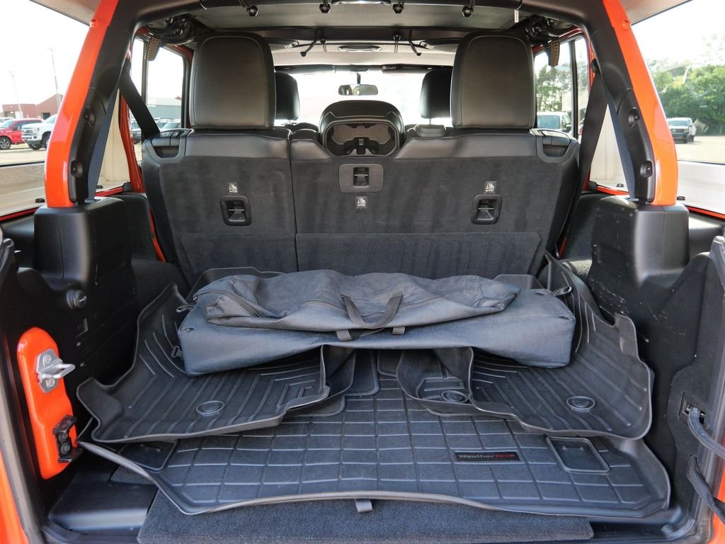 Used 2018 Orange Jeep Unlimited Rubicon image 9
