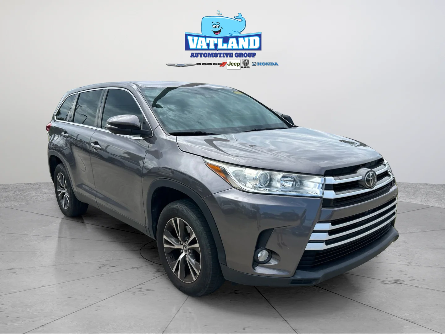 Used 2019 Predawn Gray Mica Toyota LE Plus image 7