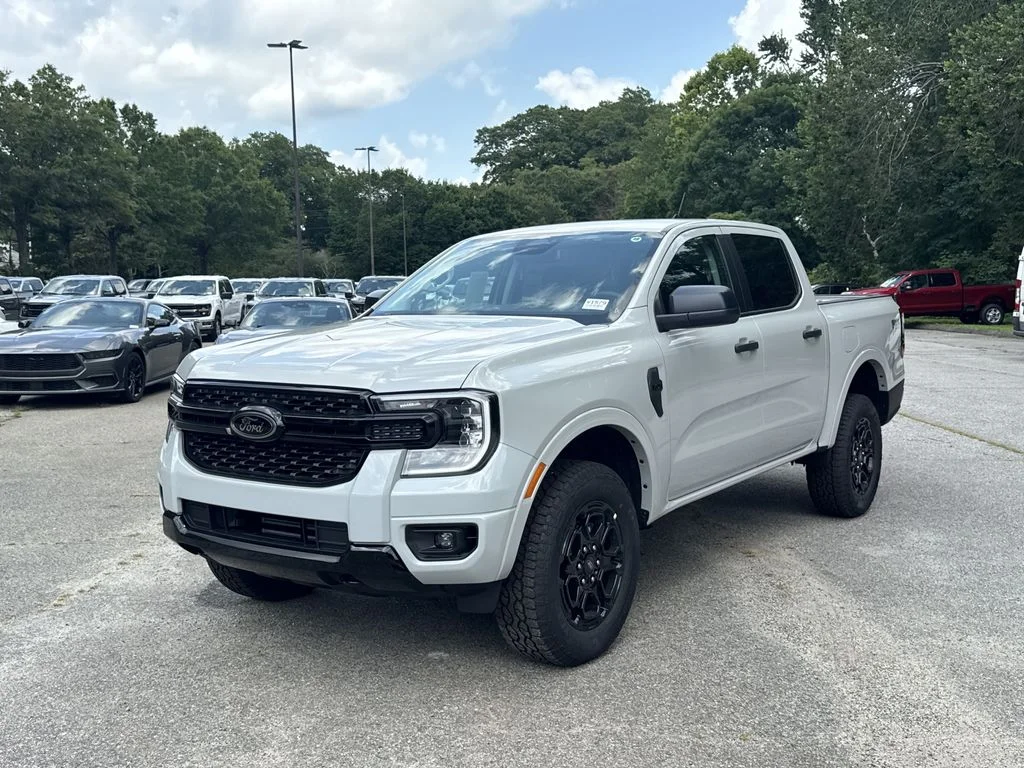 New 2026 White Ford XLT image 3