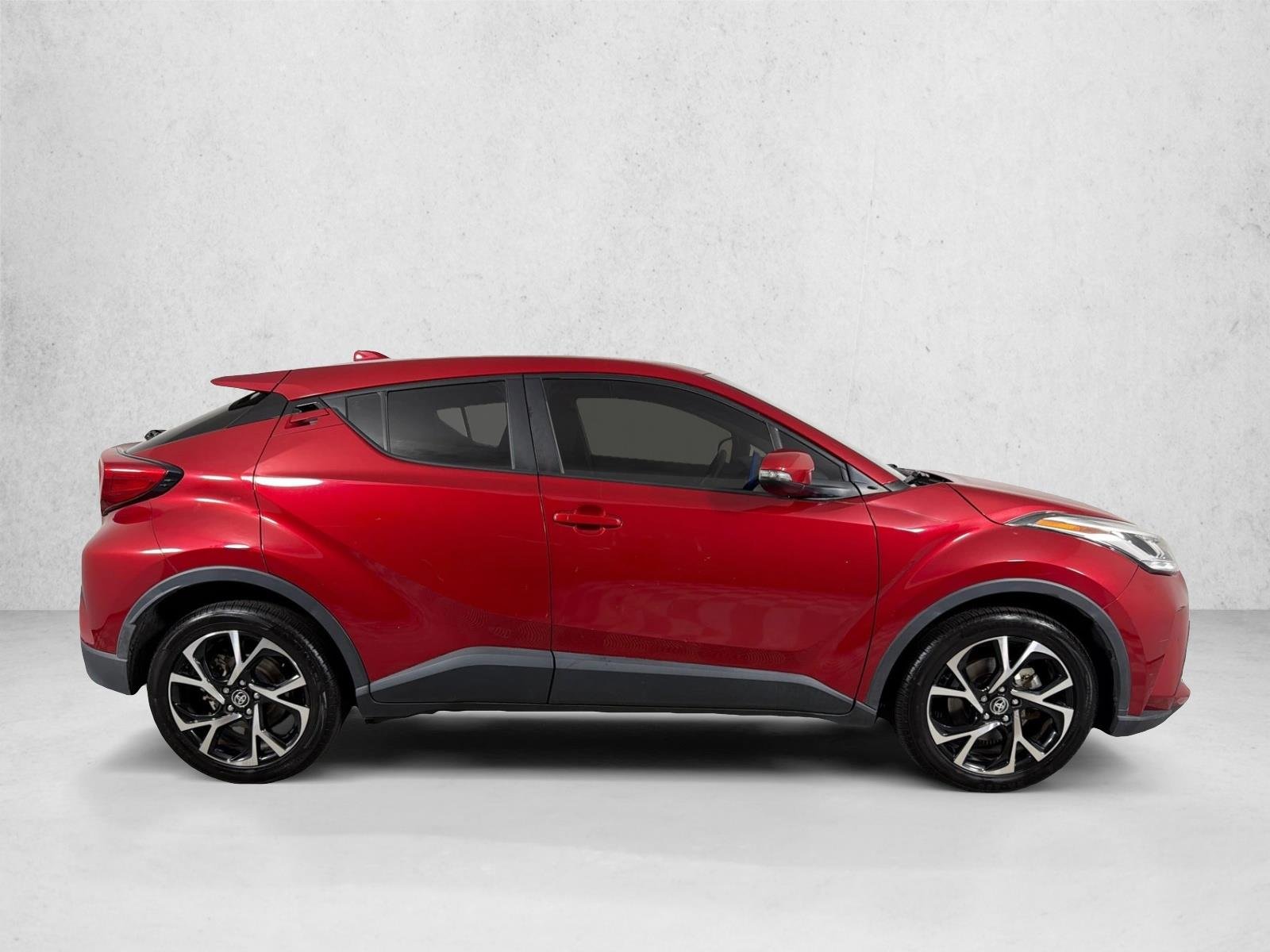 Used 2020 Supersonic Red Toyota XLE image 2
