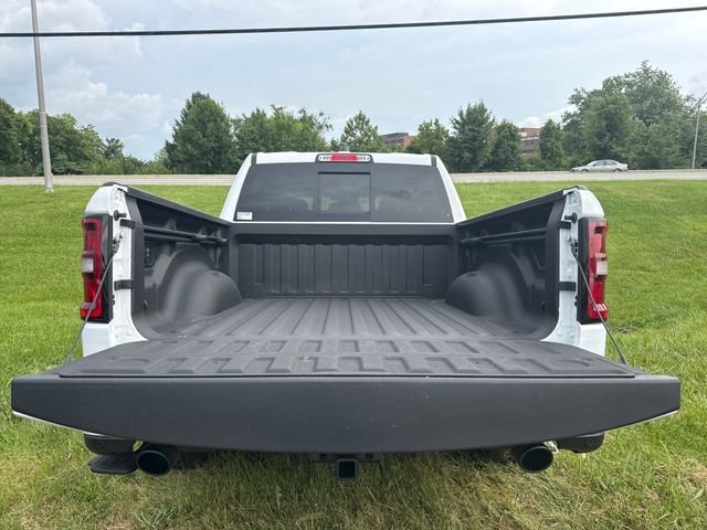 Used 2025 White Ram Big Horn/Lone Star image 9