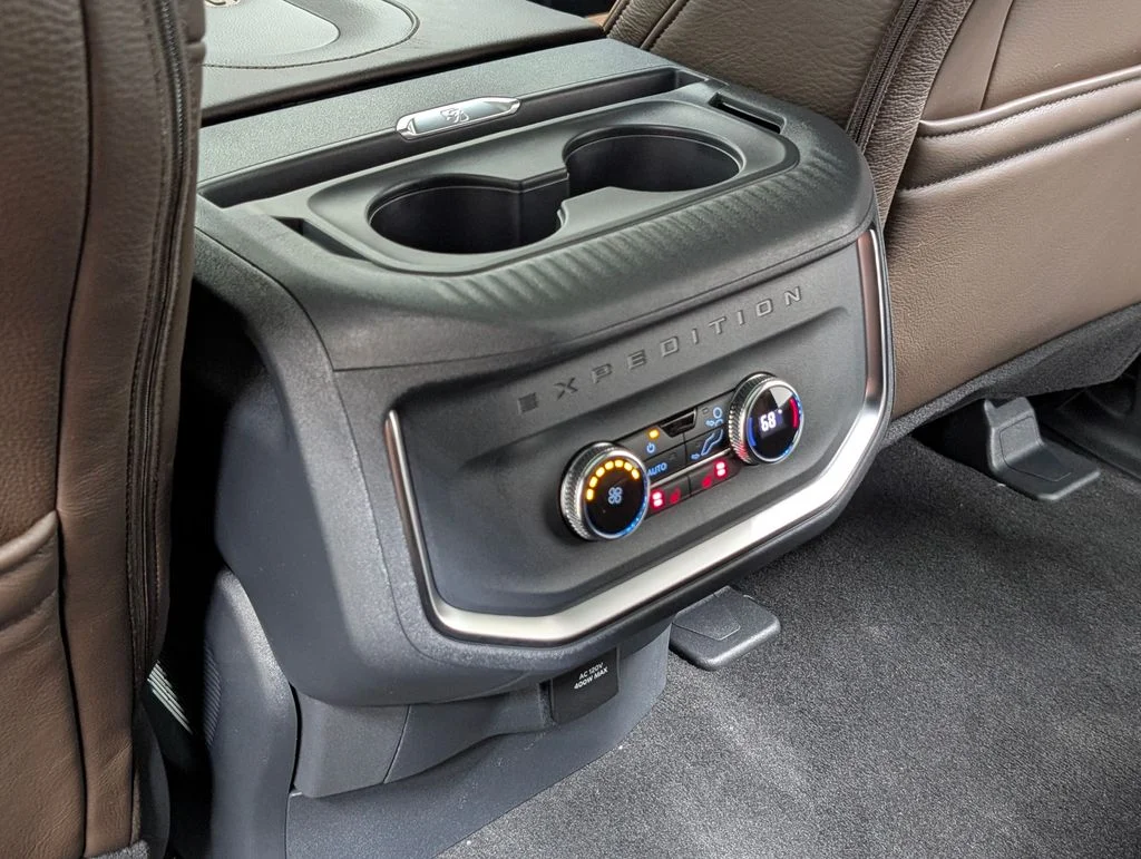 New 2027 Agate Black Metallic Ford King Ranch® image 17