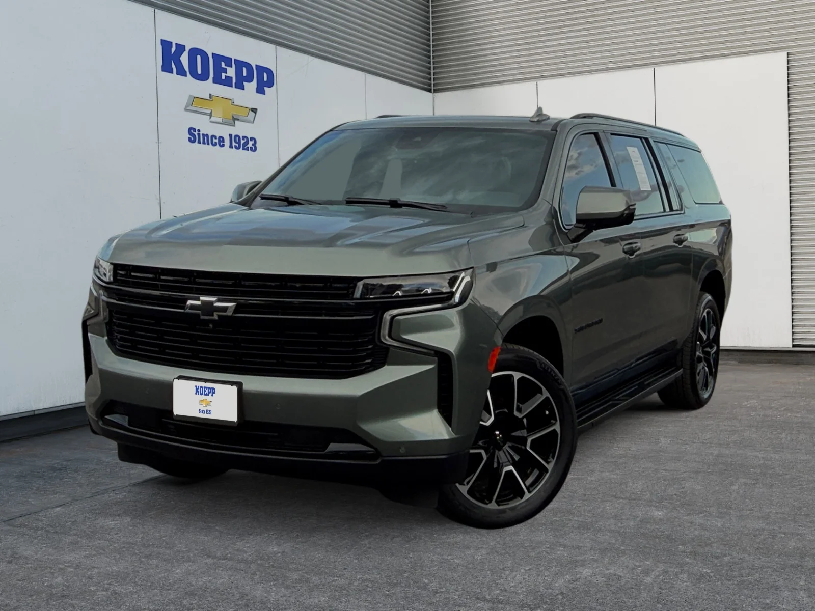 Used 2023 SILVER SAGE METALLIC Chevrolet RST image 1