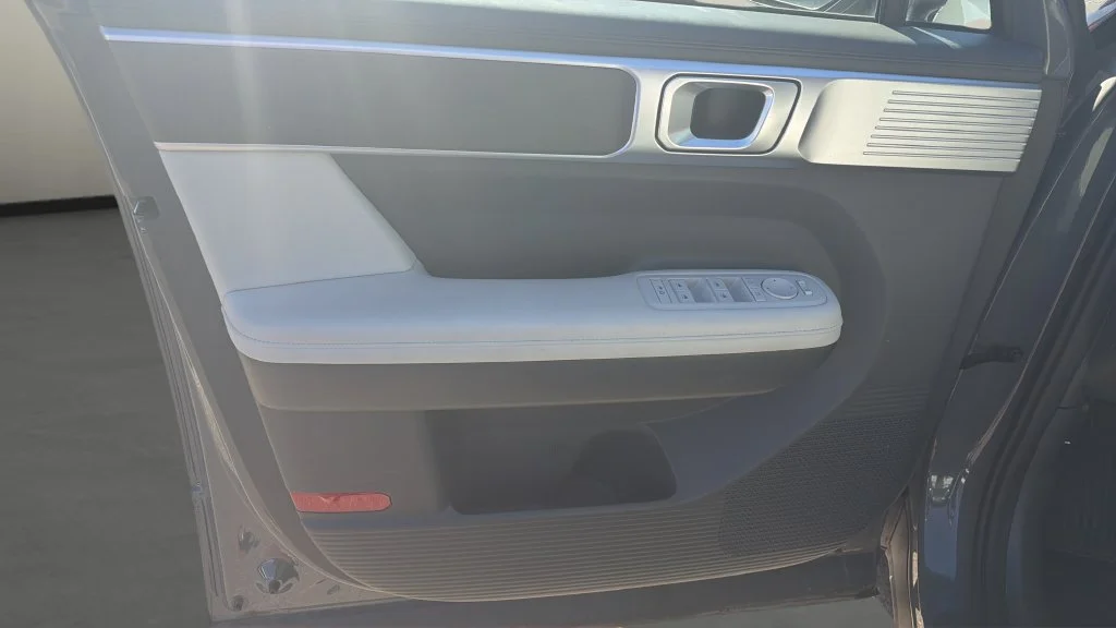 Used 2025 Gray Hyundai SEL image 12