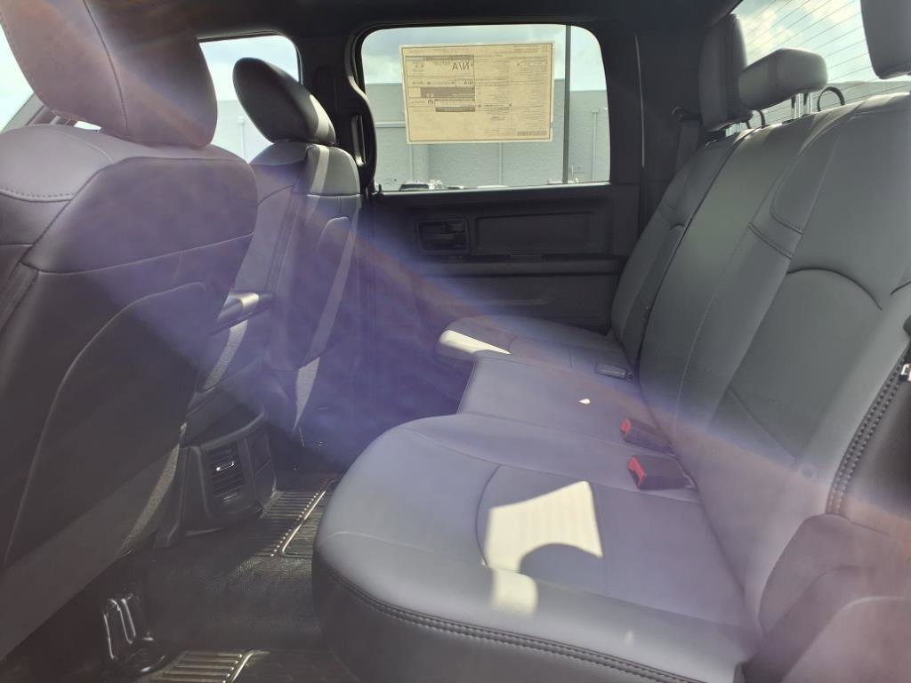 2025 RAM 3500 Chassis Tradesman - Photo 14