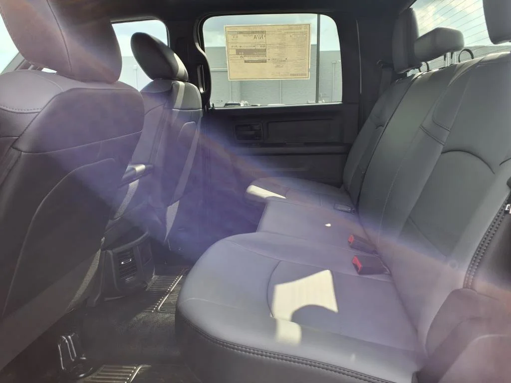 2025 RAM 3500 Chassis Tradesman - Photo 14
