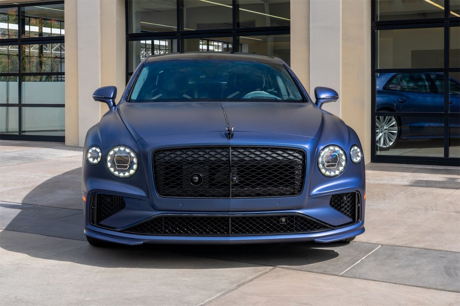 2025 Bentley Flying Spur Speed photo 2