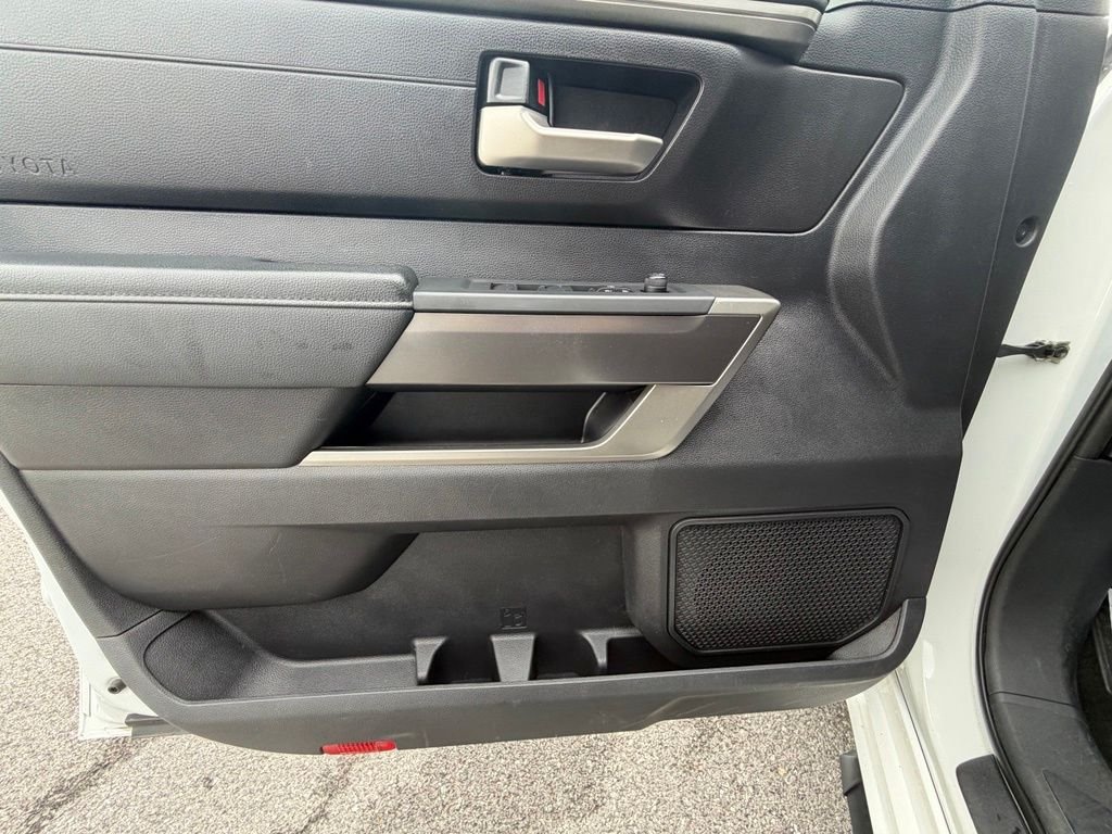 Used 2023 Ice Toyota SR5 image 17