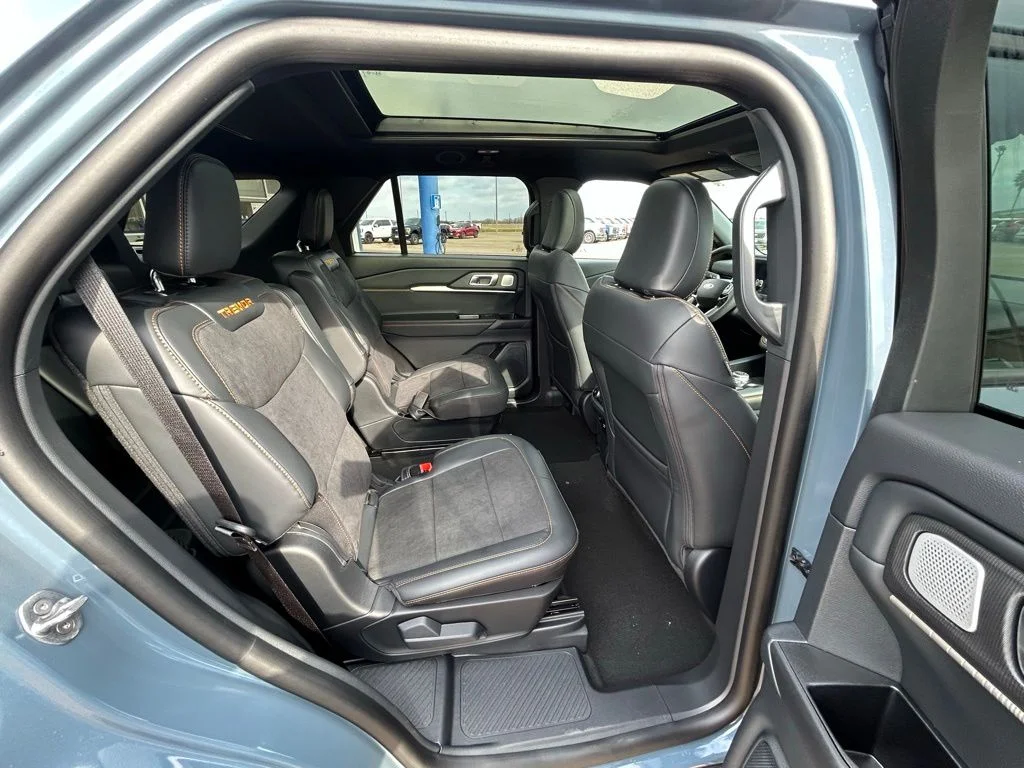 New 2026 Vapor Blue Metallic Ford Tremor® image 21