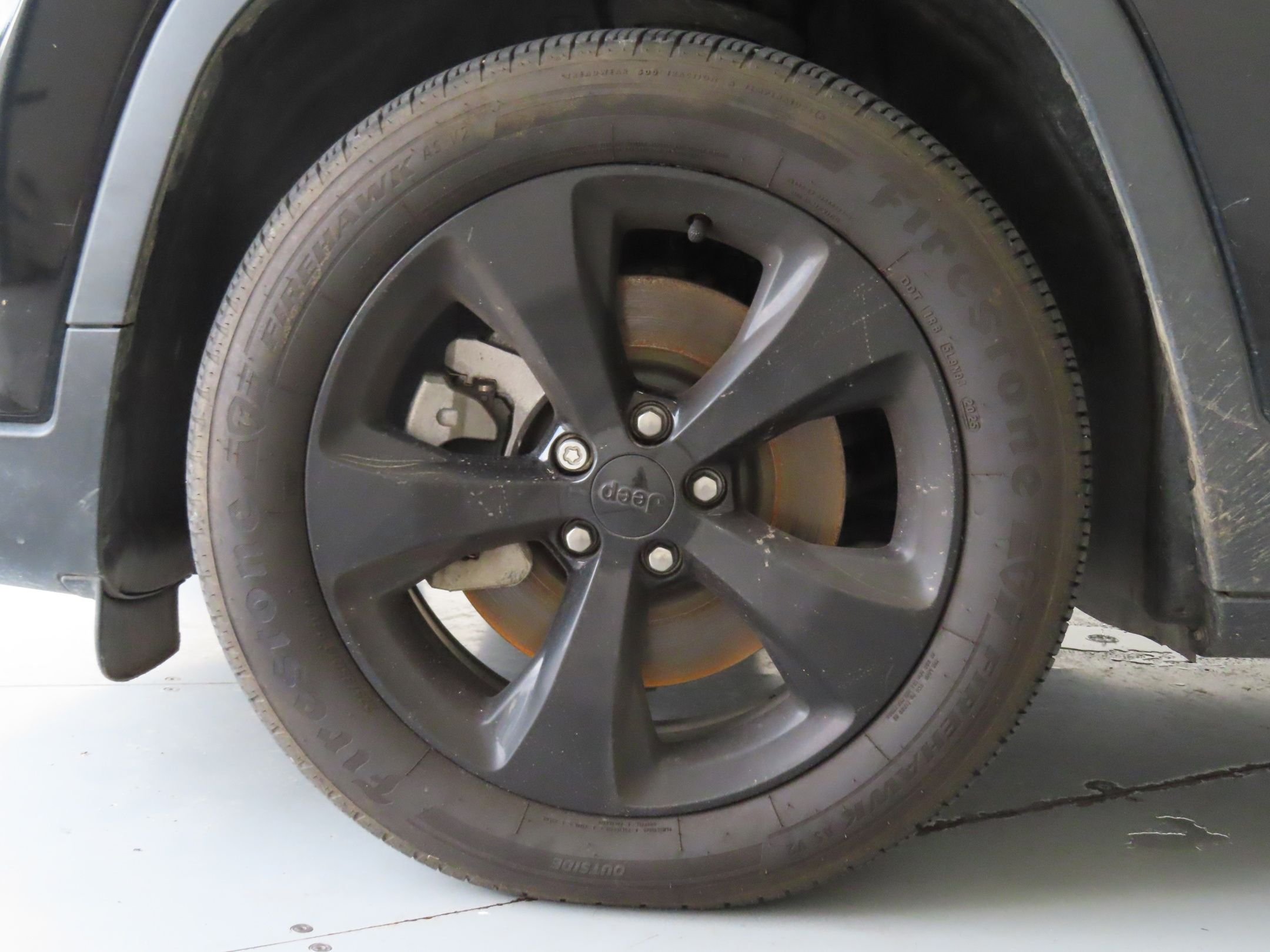 Used 2021 Black Jeep Latitude Plus image 26