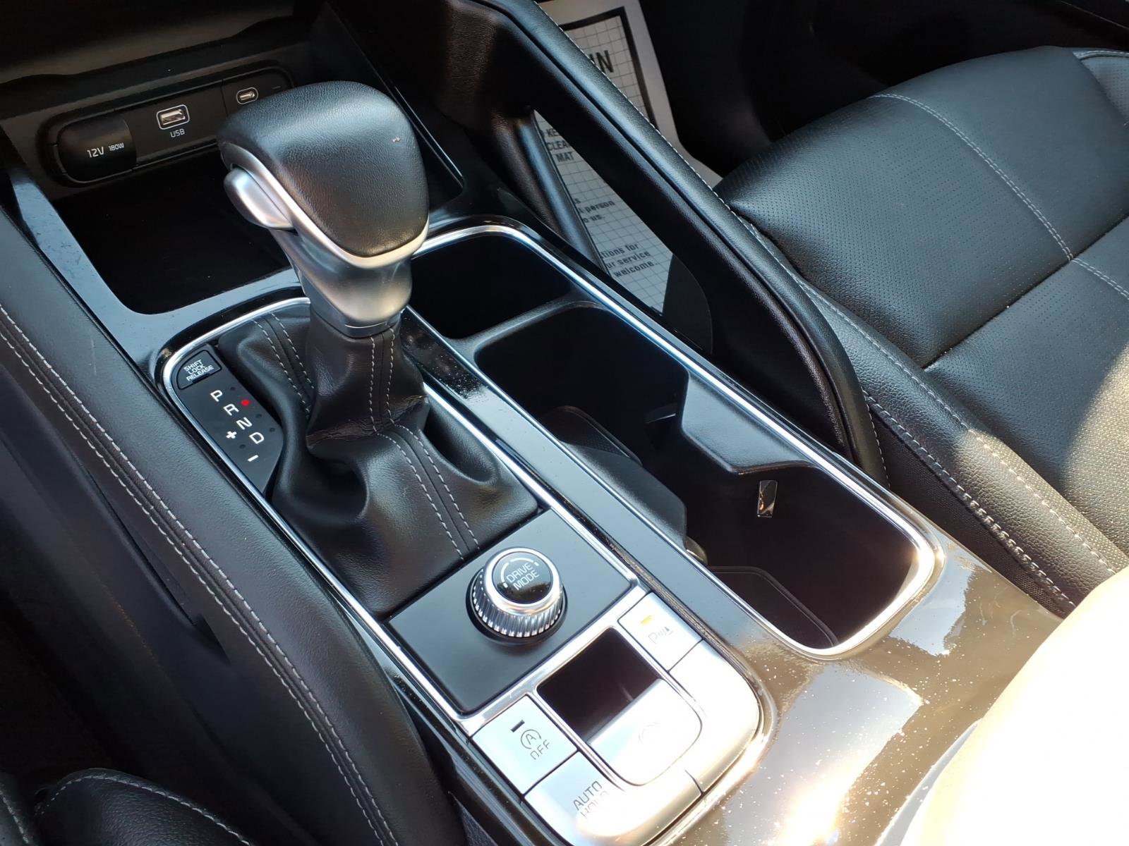 Certified Used 2024 Gravity Gray Kia SX image 9