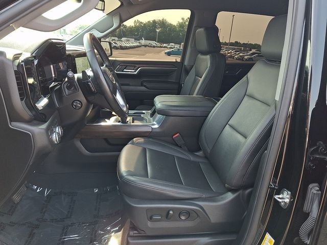 Certified Used 2024 Onyx Black GMC SLT image 13