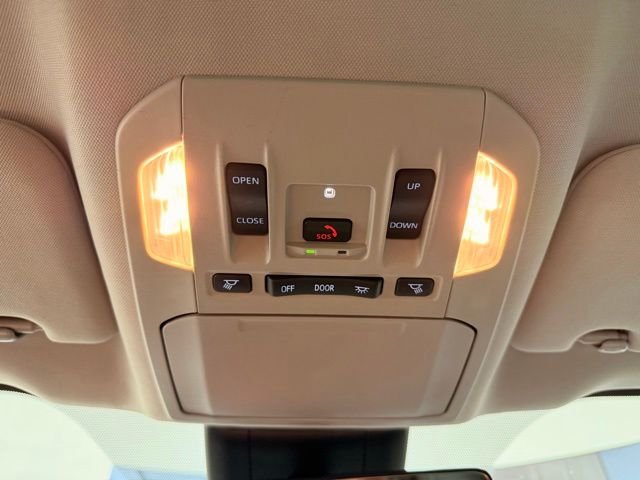 Used 2024  Toyota XLE image 30