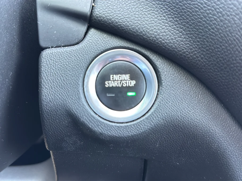 Used 2021 White Chevrolet LT image 25