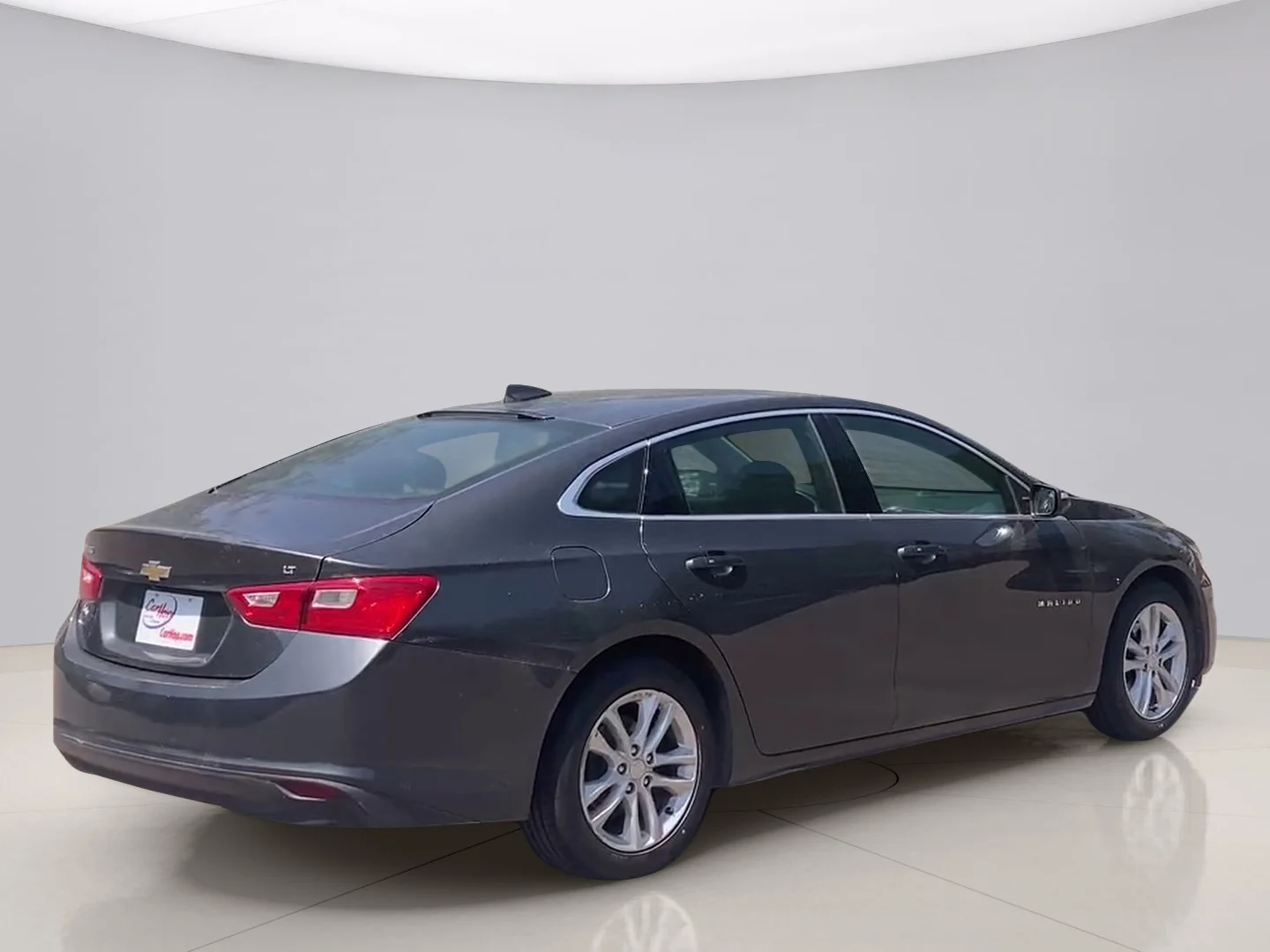 Used 2017 Gray Chevrolet 1LT image 5