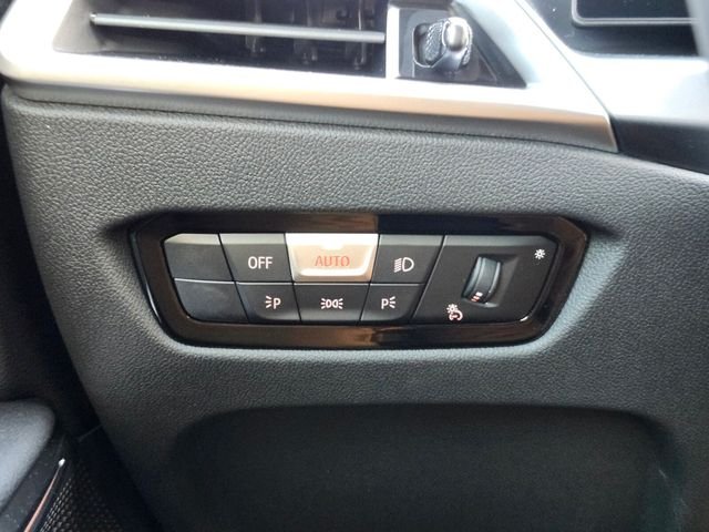 2026 BMW 3 Series 330i - Photo 25