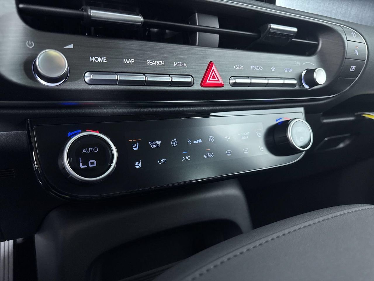 New 2026 Ecotronic Gray Pearl Hyundai Limited image 21