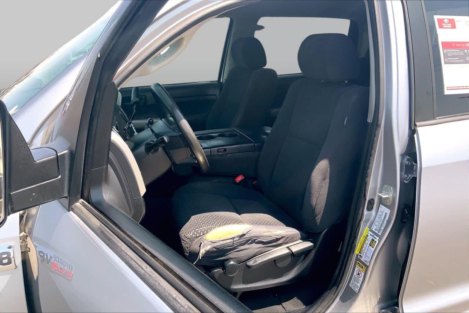 Used 2013 Silver Sky Metallic Toyota  image 8